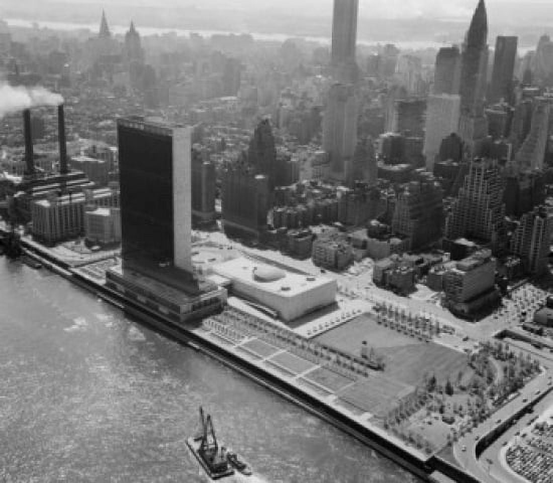 USA New York Aerial view of mid-town Manhattan United Nations area in foreground Canvas Art - (18 x 24)