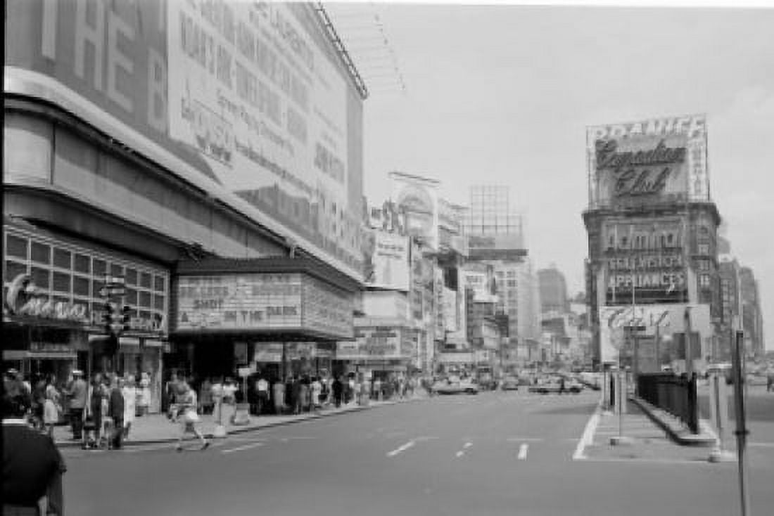 USA New York City Broadway North of 45th Street view looking North from Times Square Canvas Art -  (24 x 36)