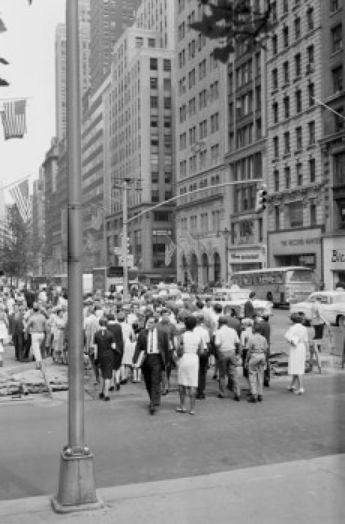 USA New York City Crowds at Fifth Avenue and 42nd Street Canvas Art - (24 x 36)