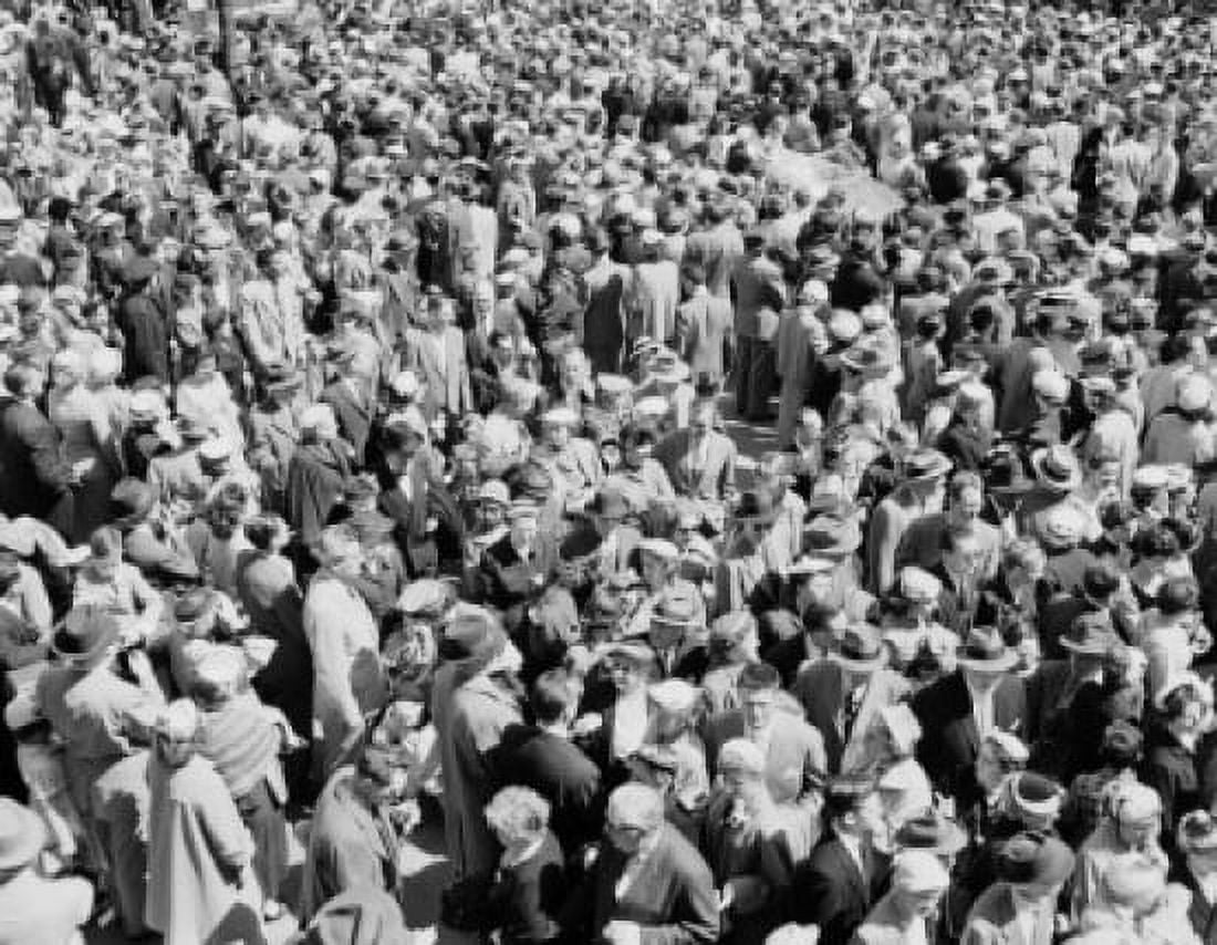 USA New York City Easter crowd on Fifth Avenue Canvas Art - (18 x 24)