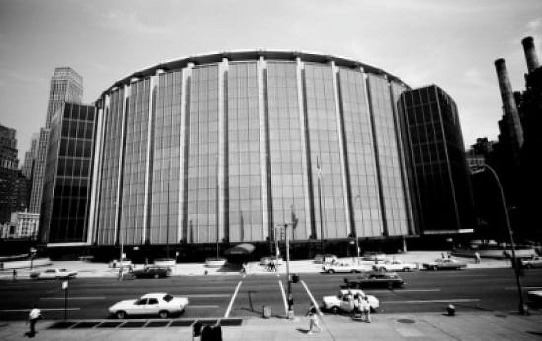 USA New York City Madison Square Garden Canvas Art - (18 x 24)