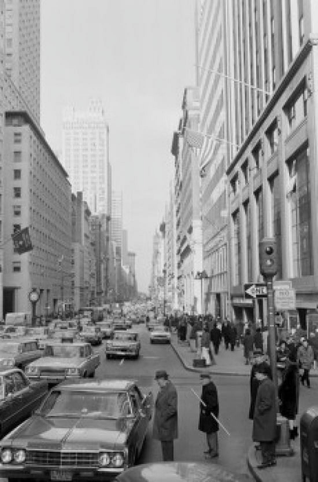 USA New York City Manhattan Fifth Avenue looking North Canvas Art - (18 x 24)