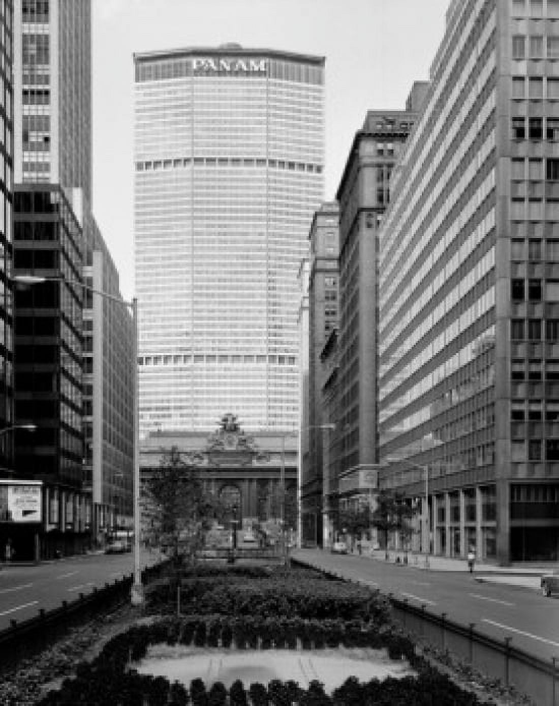 USA New York City Manhattan Park Avenue Metlife Building Canvas Art - (24 x 36)
