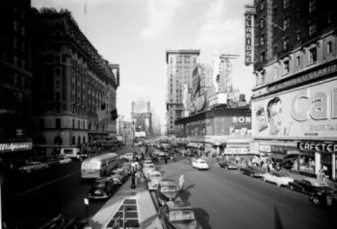 USA New York City Manhattan View of Times Square Canvas Art - (24 x 36)