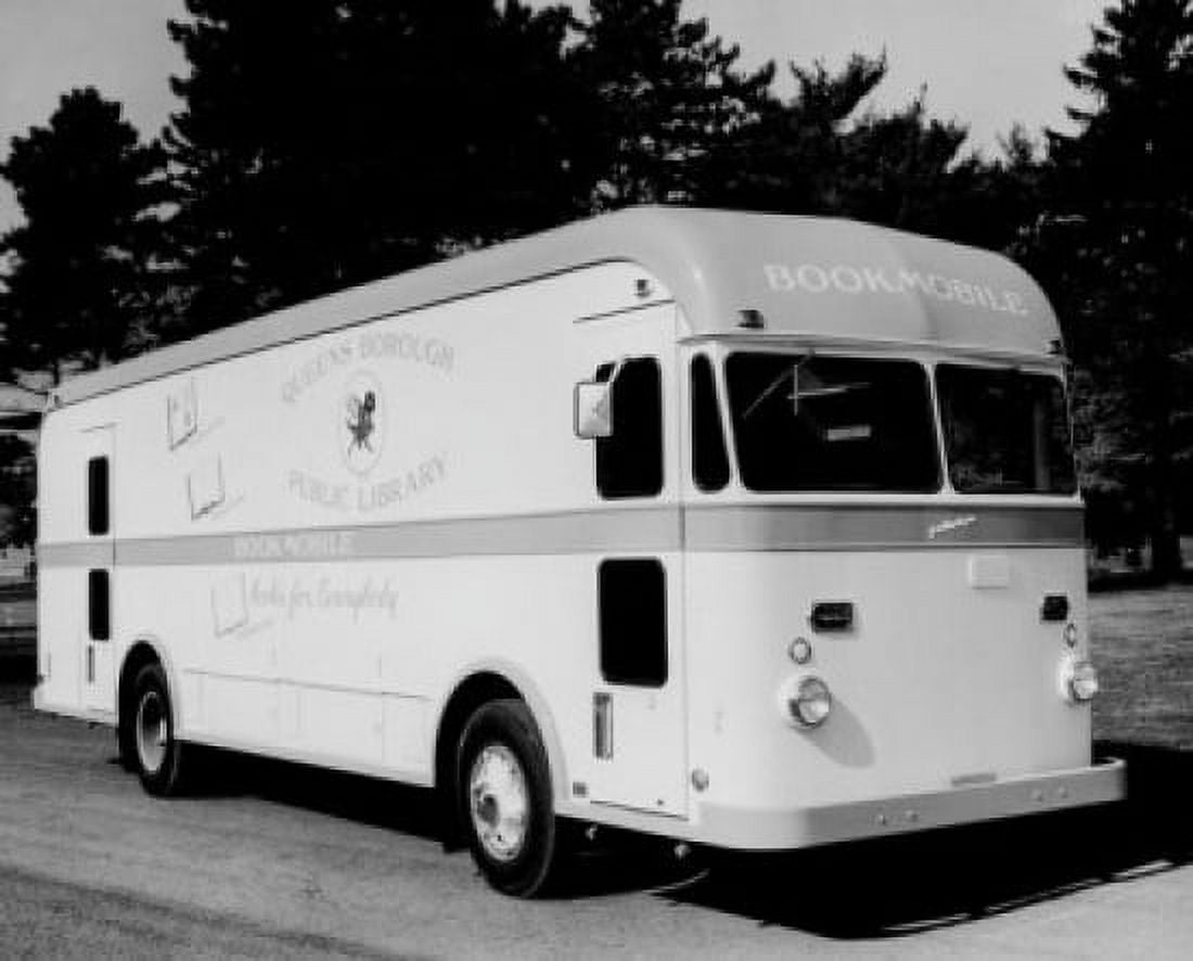 USA New York City Queens Borough Public Library Bookmobile Canvas Art - (24 x 36)