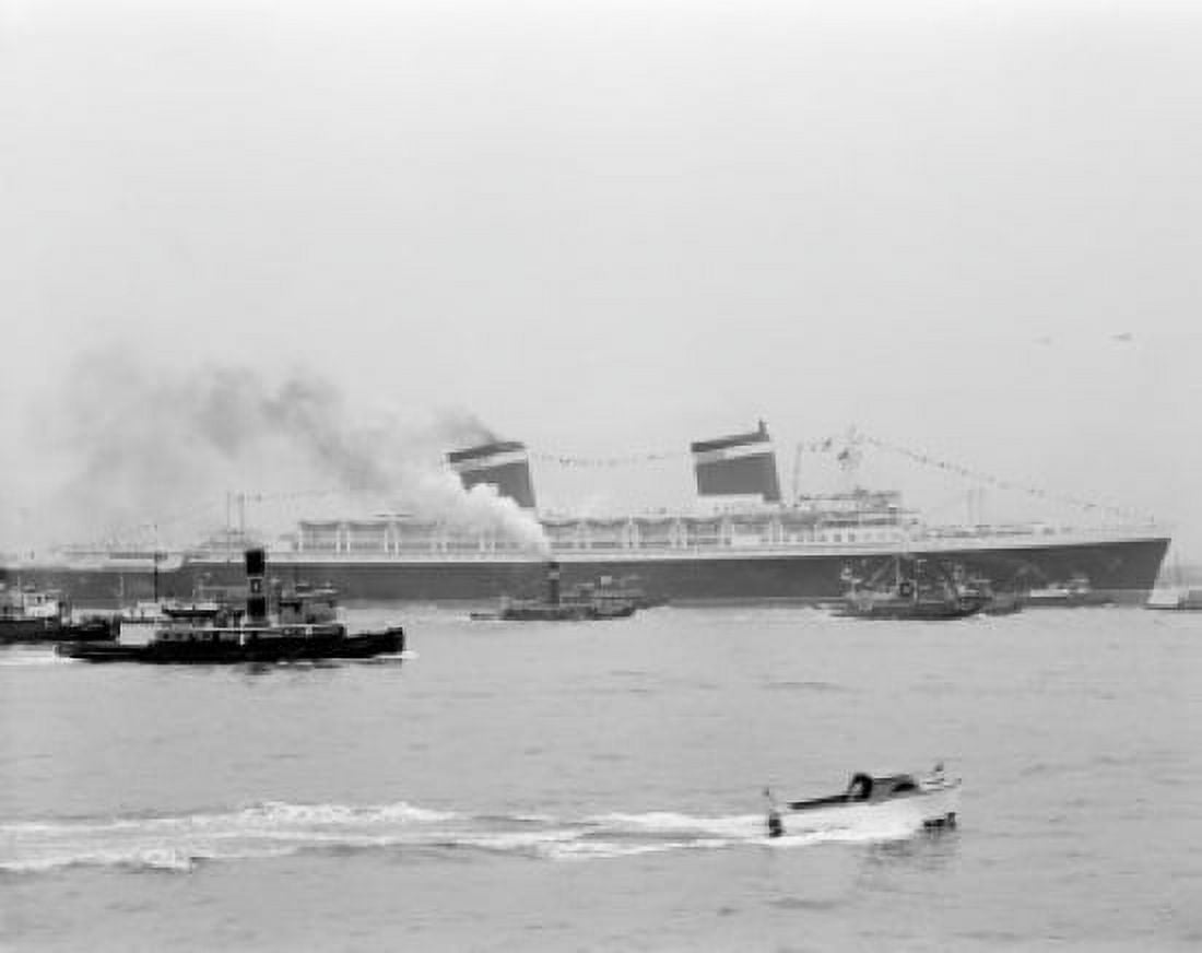 USA New York City Ships in New York Harbor Canvas Art - (24 x 36)