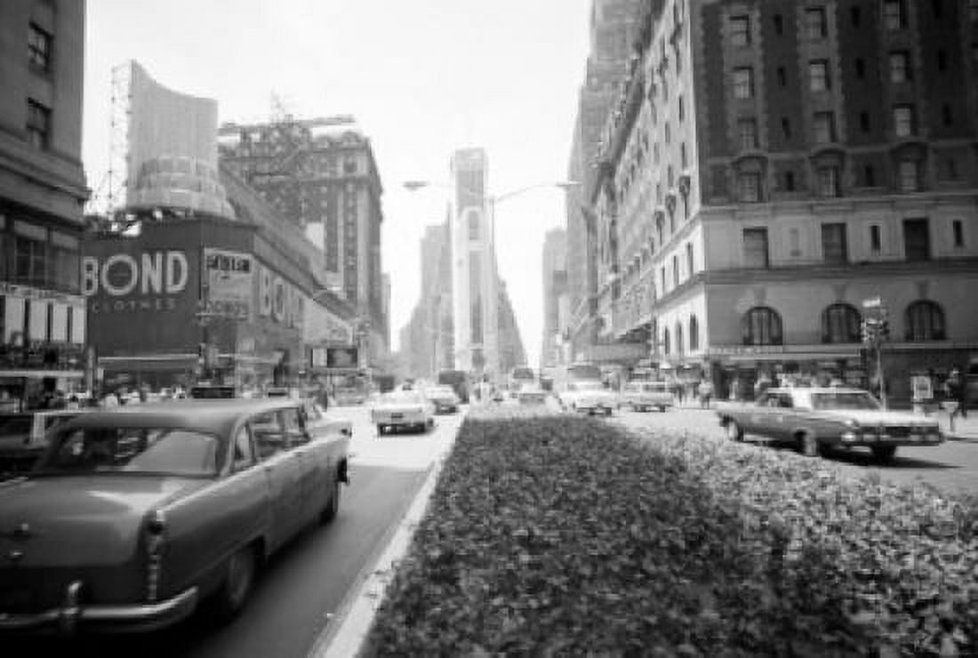 USA New York City Street traffic Canvas Art - (18 x 24)