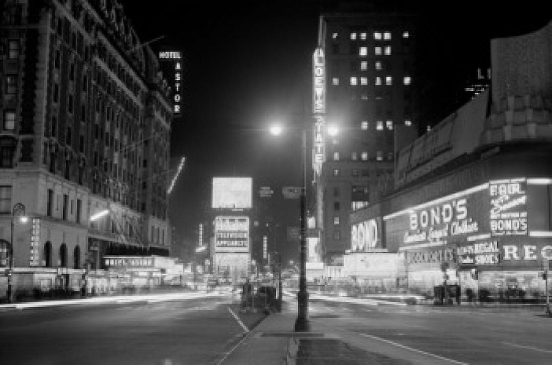 USA New York City Times Square at night Canvas Art - (24 x 36)