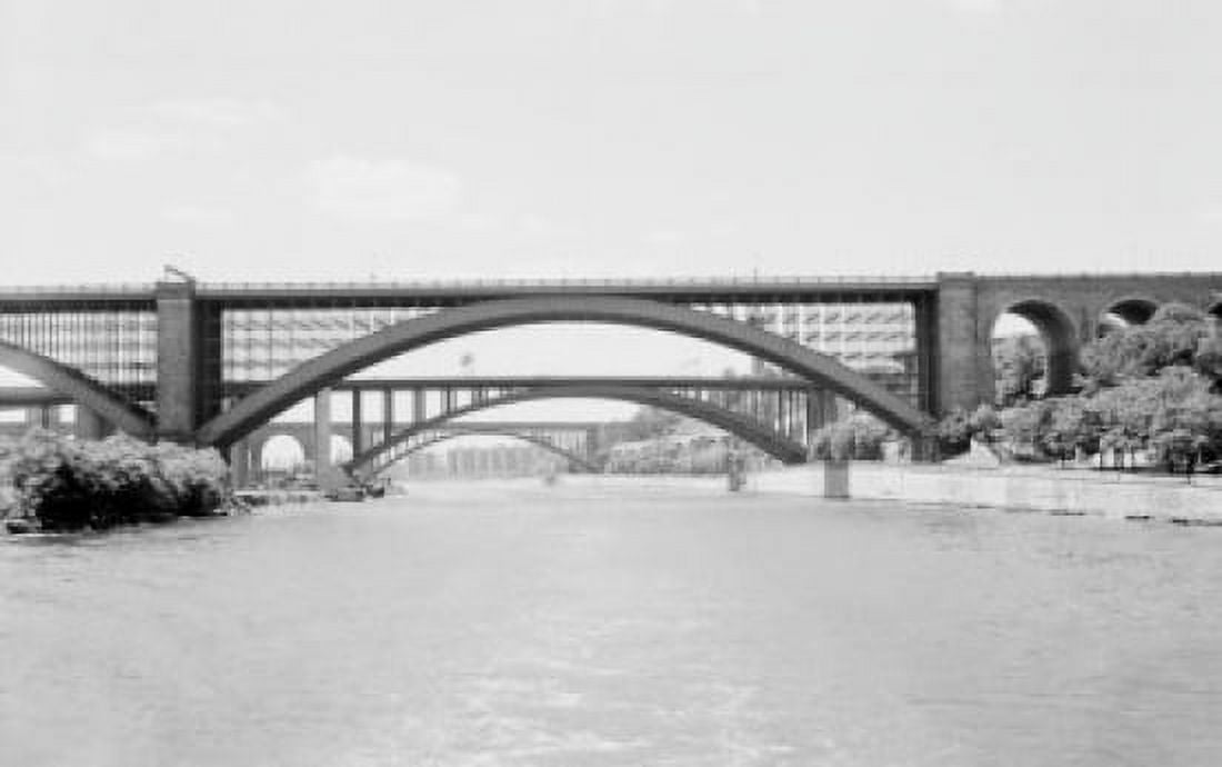 USA New York City bridge Canvas Art - (18 x 24)
