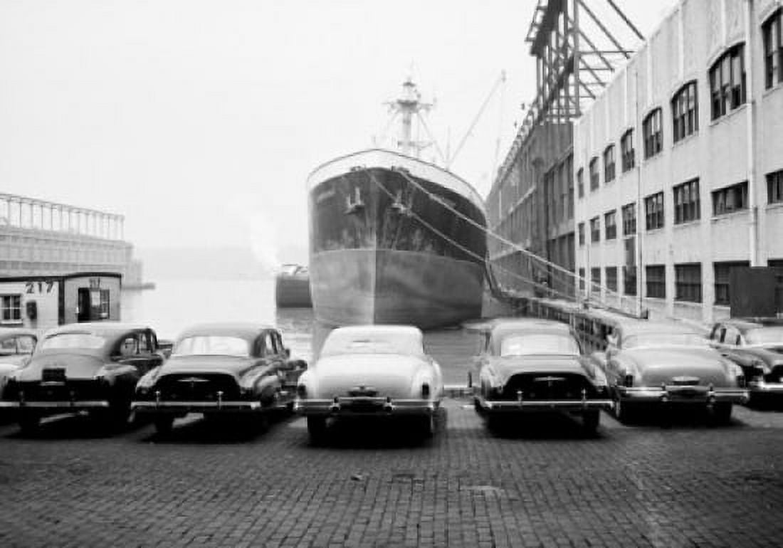 USA New York City cars parked in harbor Canvas Art - (18 x 24)