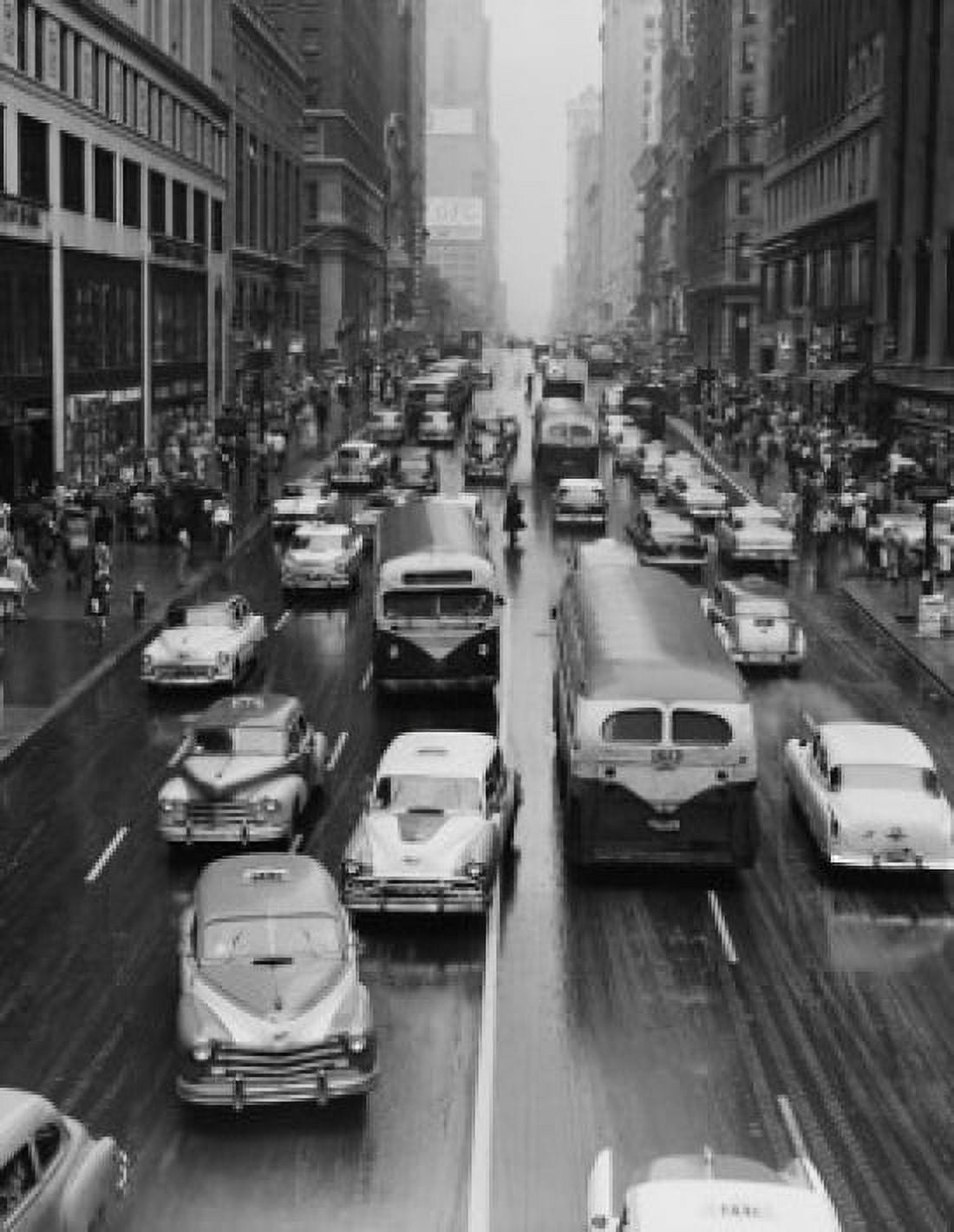 USA New York City rainy day traffic looking west from Park Avenue and 42nd Street Canvas Art - (18 x 24)