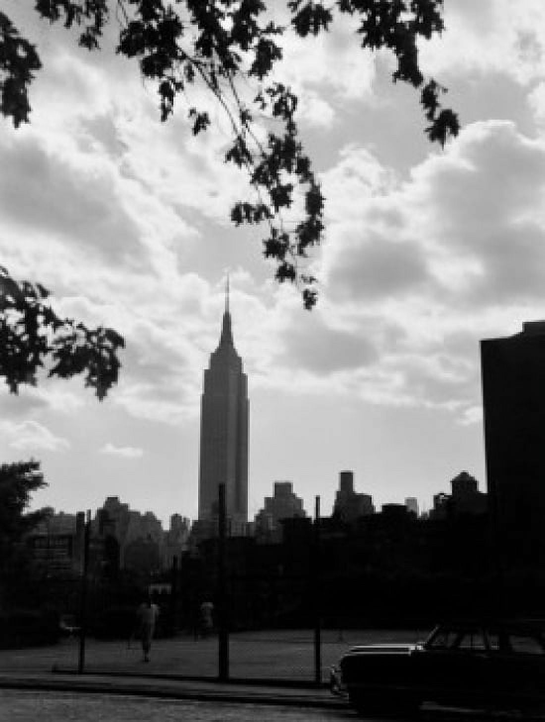 USA New York City silhouette skyline Canvas Art -  (18 x 24)