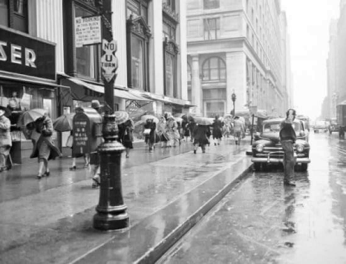 USA New York City street scene on rainy day Canvas Art - (18 x 24)