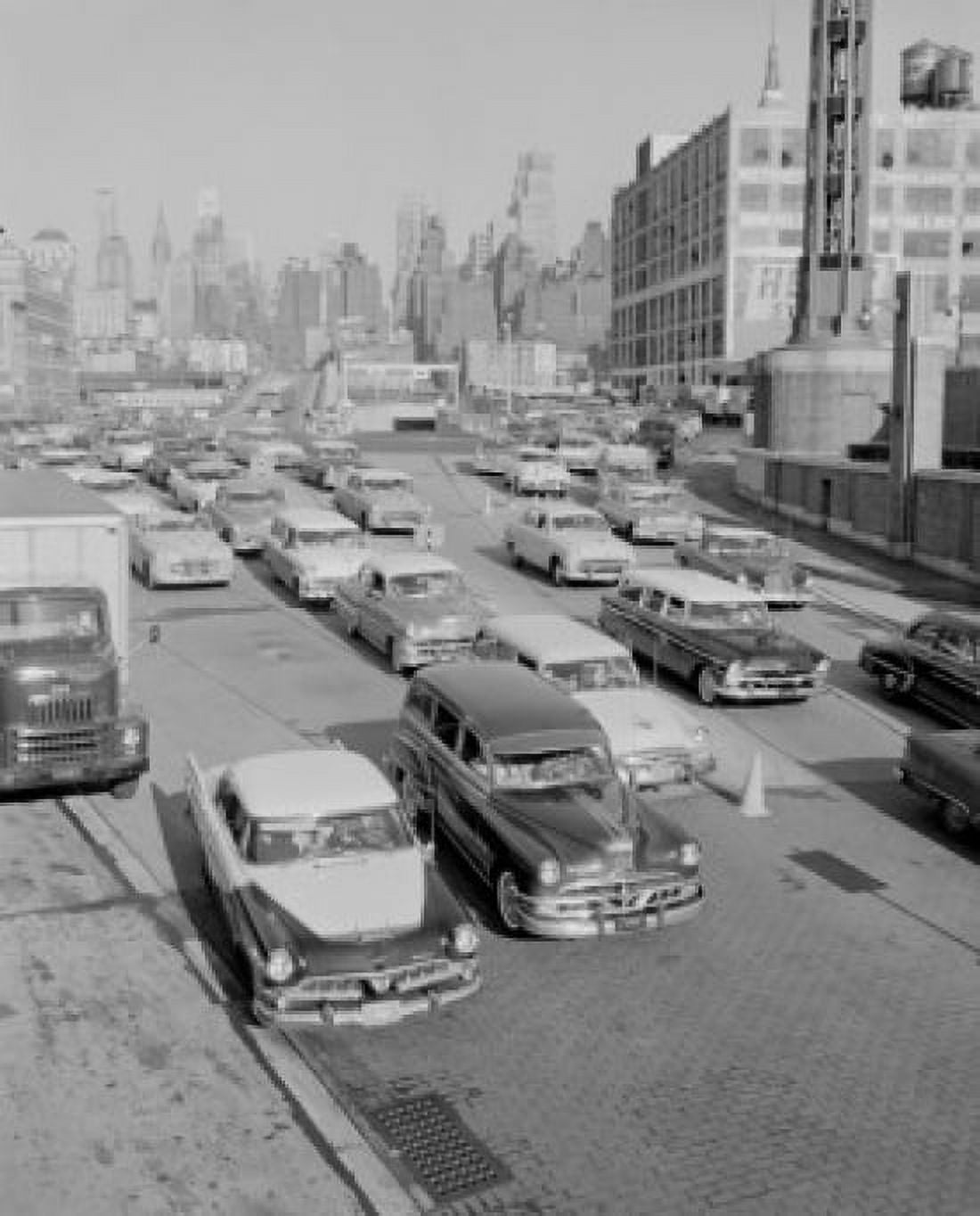 USA New York City traffic with Manhattan skyline Canvas Art - (18 x 24)