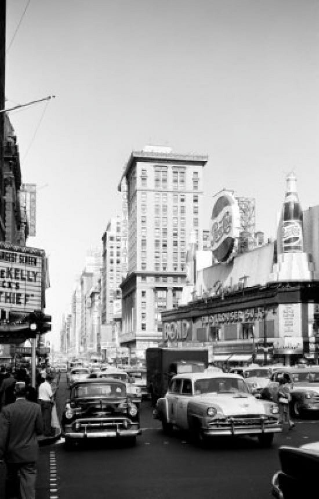 USA New York City view of Times Square Canvas Art - (18 x 24)