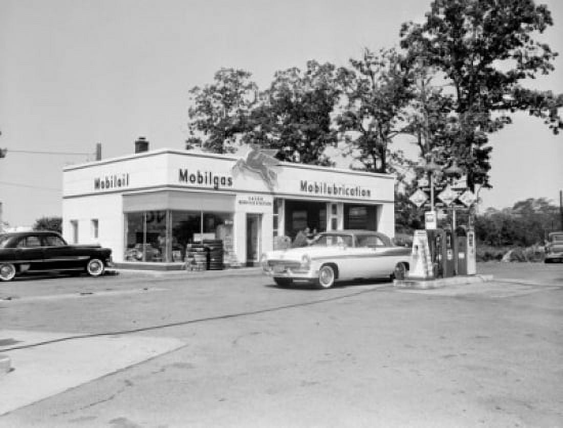 USA New York East Meadow gas station Canvas Art - (18 x 24)