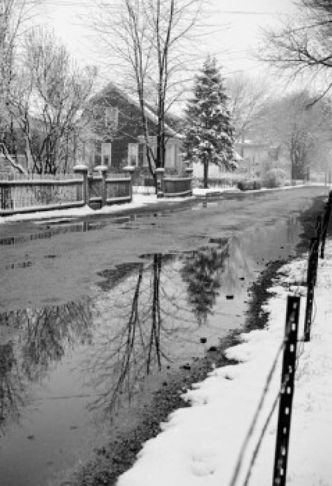 USA New York State Long Island Ammityville spring snow Canvas Art - (18 x 24)