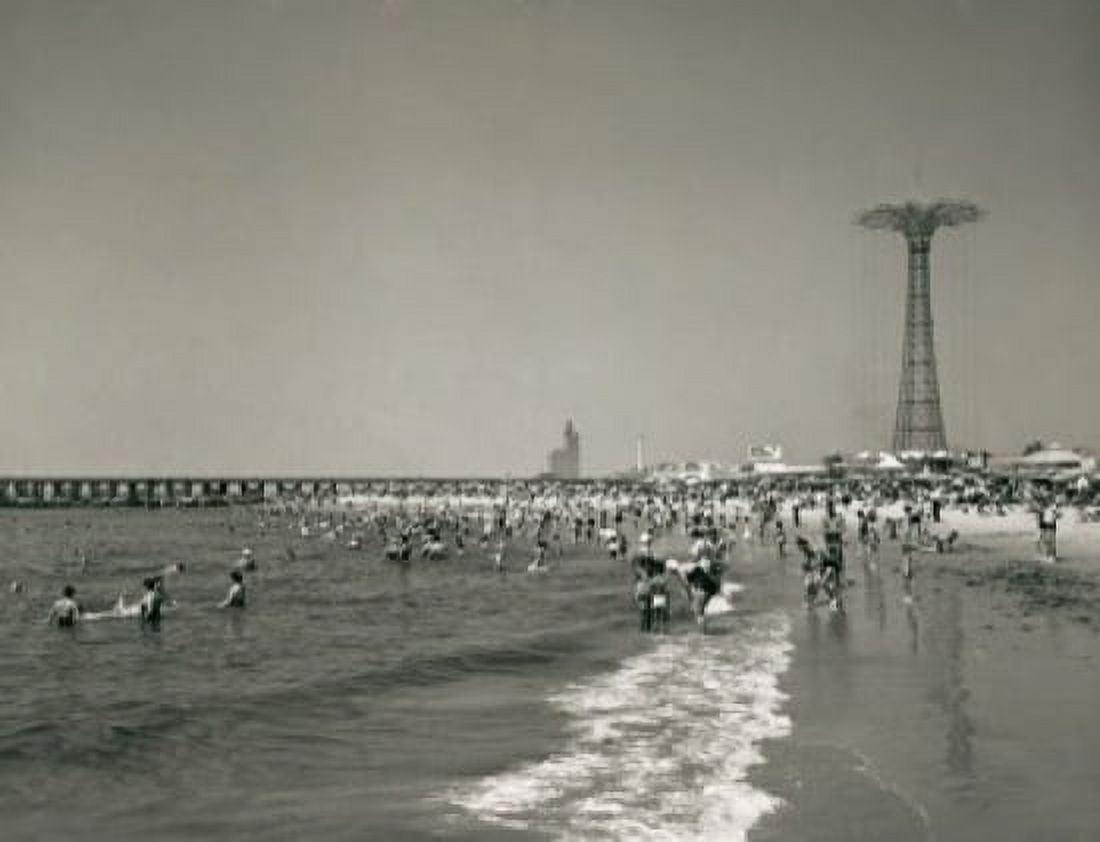 USA New York State New York City Coney Island Tourists on beach Canvas Art - (24 x 36)