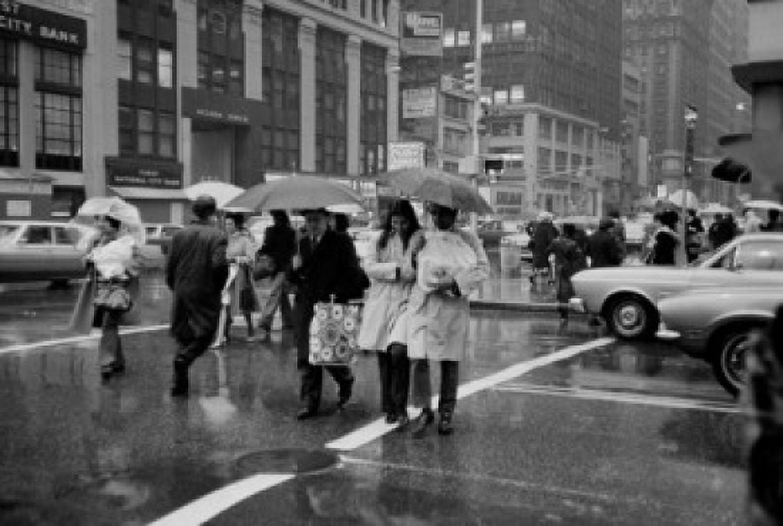 USA New York State New York City East 34th pedestrians in rain Canvas Art - (24 x 36)