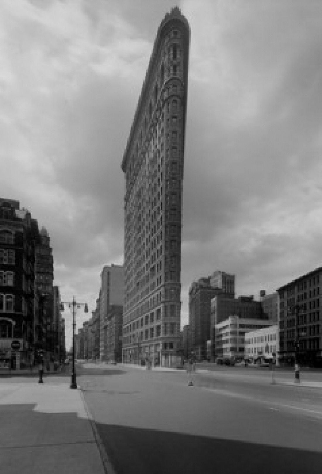 USA New York State New York City Flatiron Building at intersection of Fifth Avenue at 23rd Street Canvas Art -  (24 x 36)