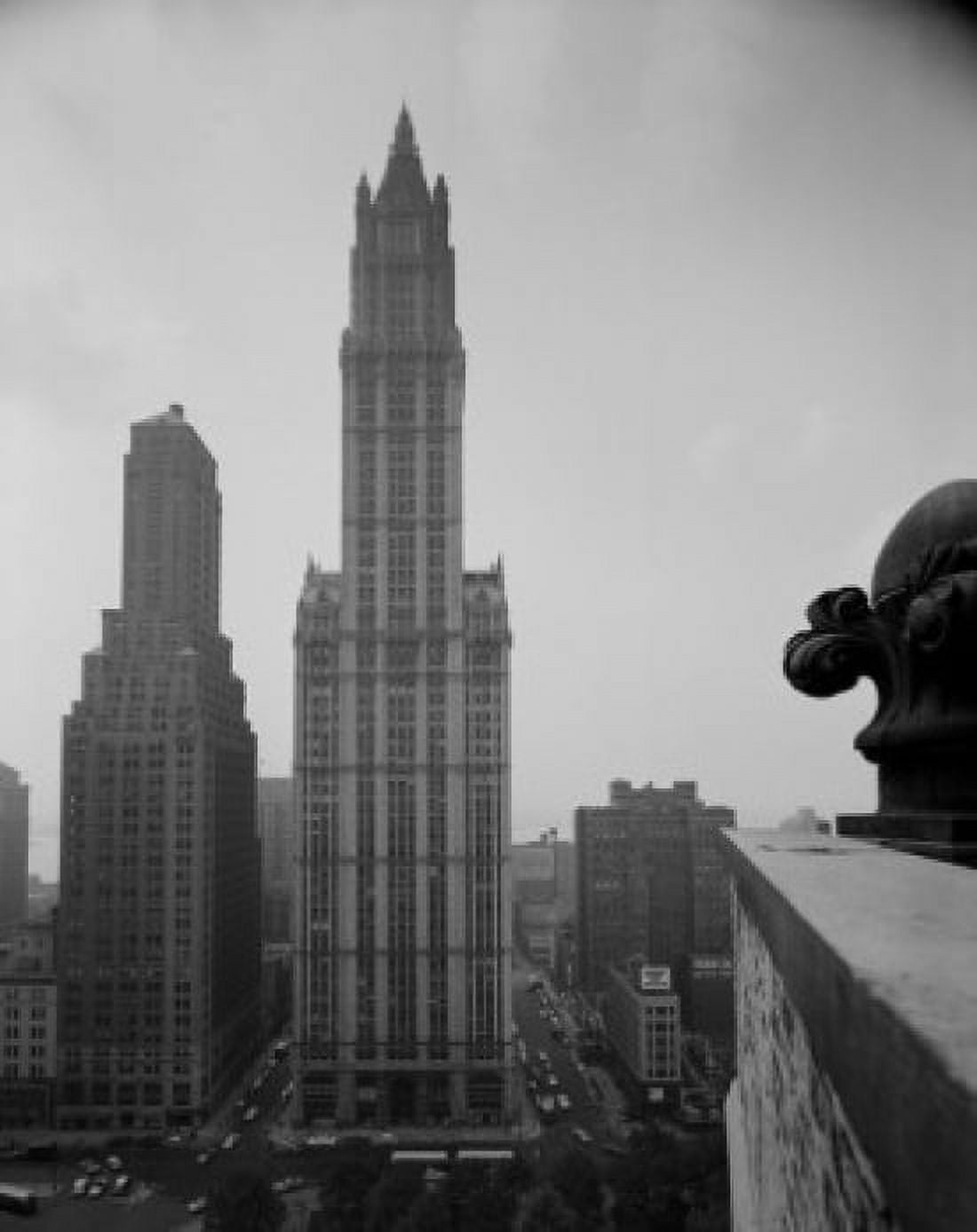 USA New York State New York City Full view of Woolworth Building Canvas Art - (24 x 36)