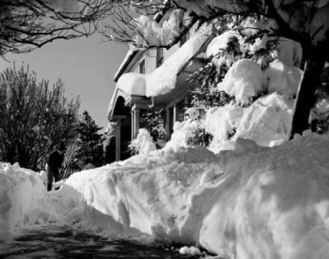 USA New York State New York City Long Island Flushing Man digging out path during snow storm of 26th of December 1947 Canvas Art - (24 x 36)