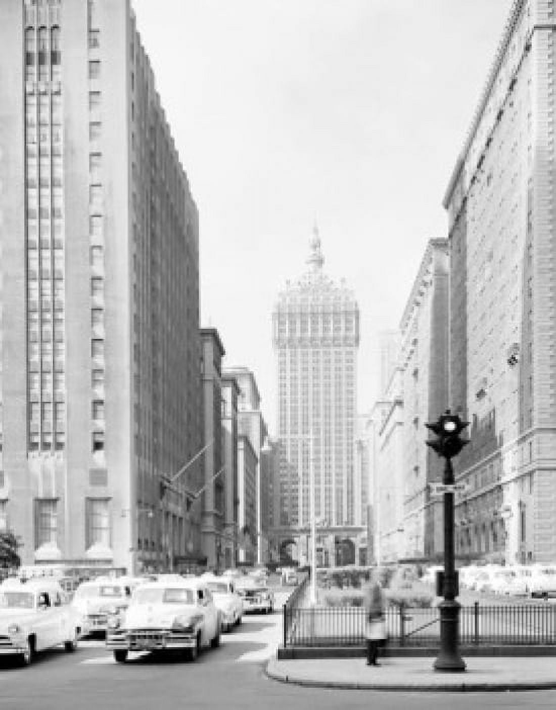 USA New York State New York City Looking South on Park Avenue toward Grand Central Terminal Building Canvas Art - (18 x 24)