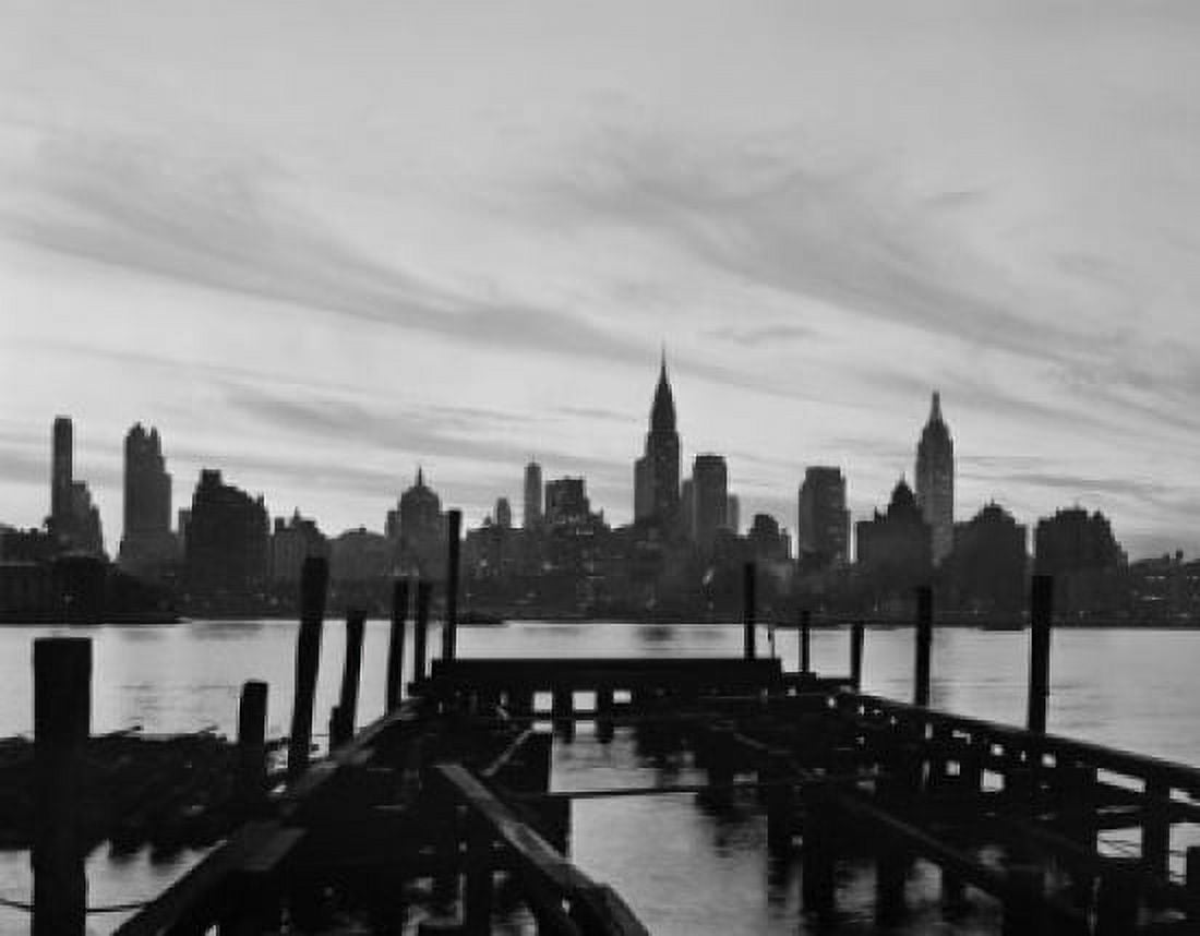 USA New York State New York City Manhattan skyline at dusk Canvas Art - (24 x 36)