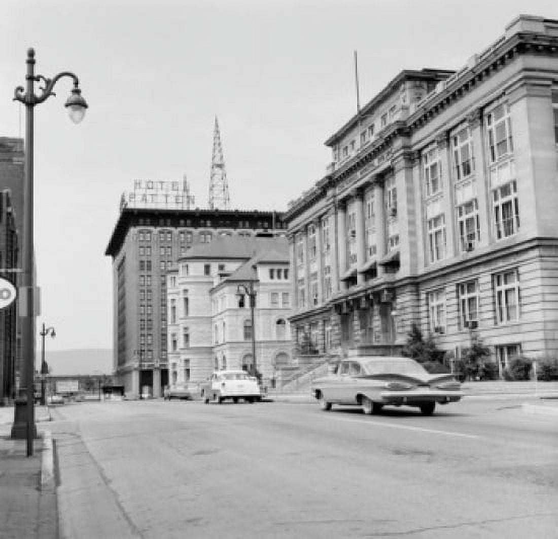 USA New York State New York City Municipal Building East Eleventh and Lindsay Streets Chattanoog TV Building and Patten Hotel in background Canvas Art - (24 x 36)