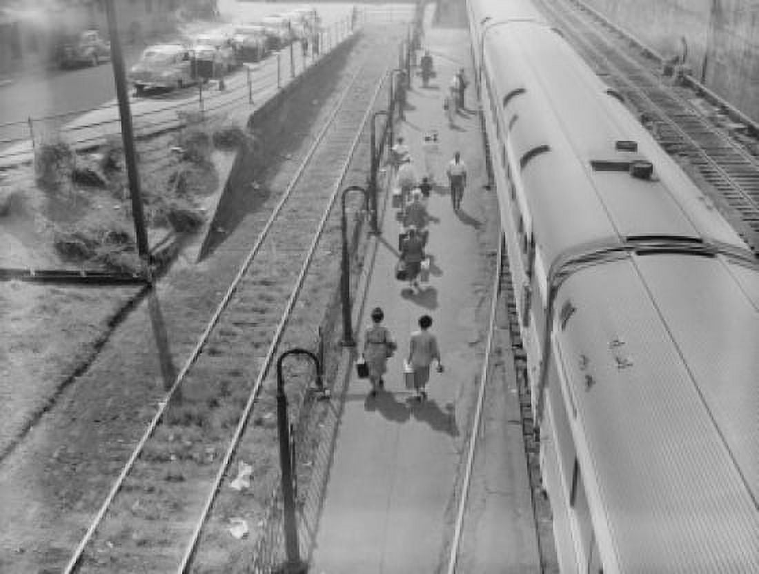 USA New York State New York City New York Central Station People walking along train high angle view Canvas Art - (24 x 36)