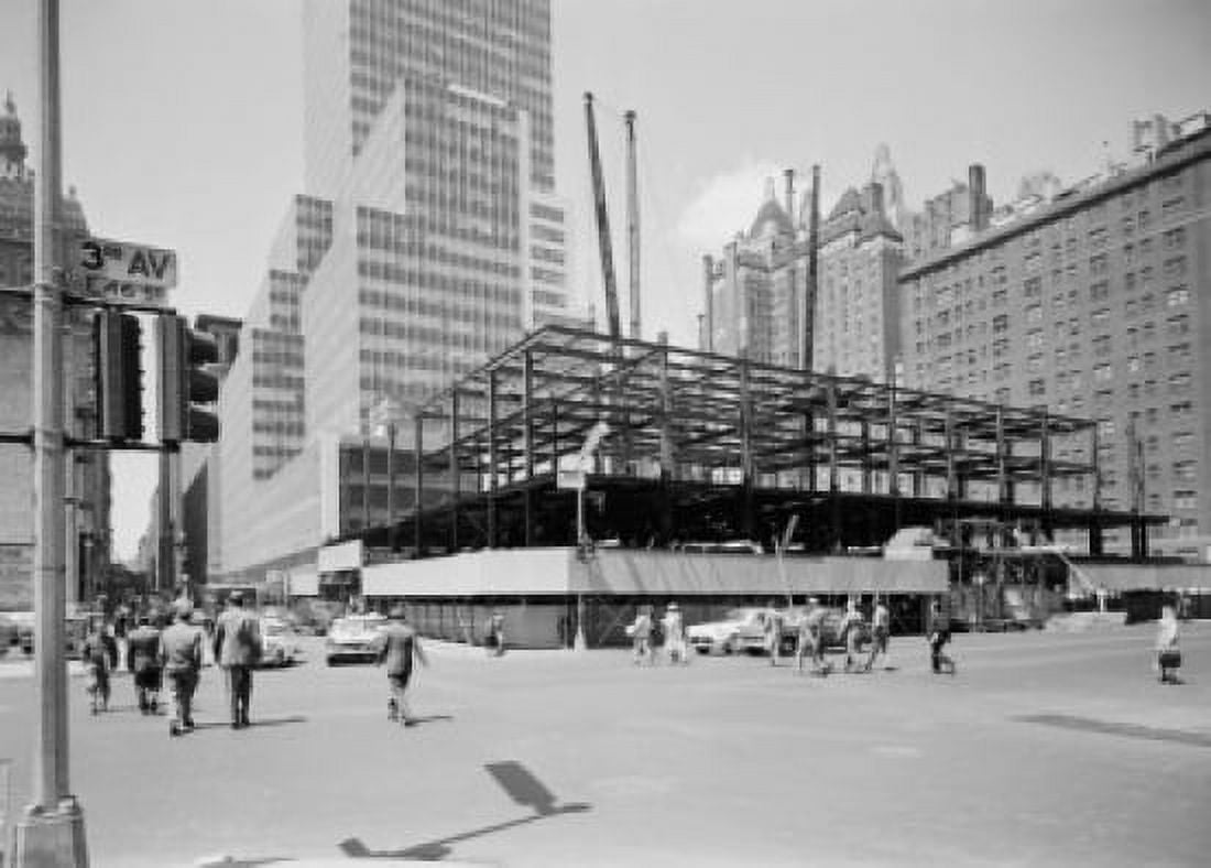USA New York State New York City New building being constructed at 3rd Avenue between 46th and 47th streets Canvas Art - (24 x 36)