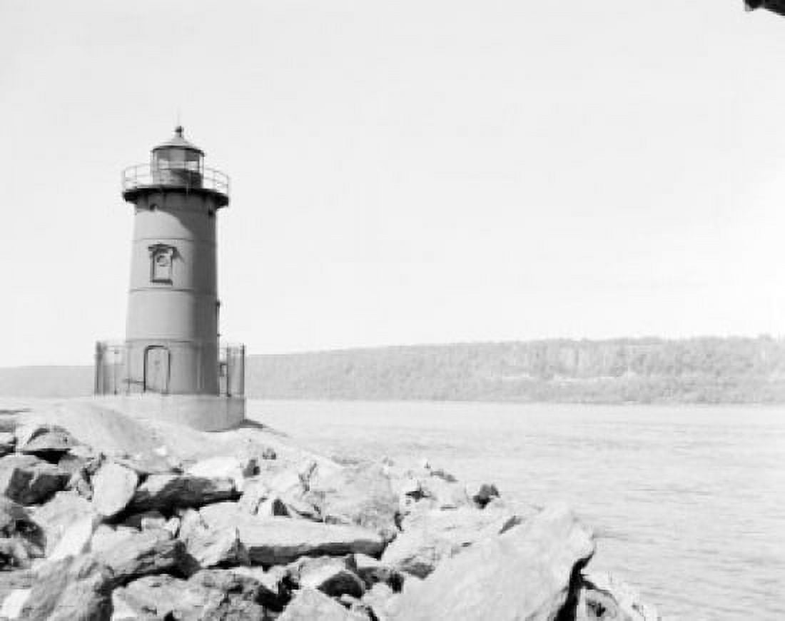 USA New York State New York City The Little Red Lighthouse Canvas Art - (24 x 36)