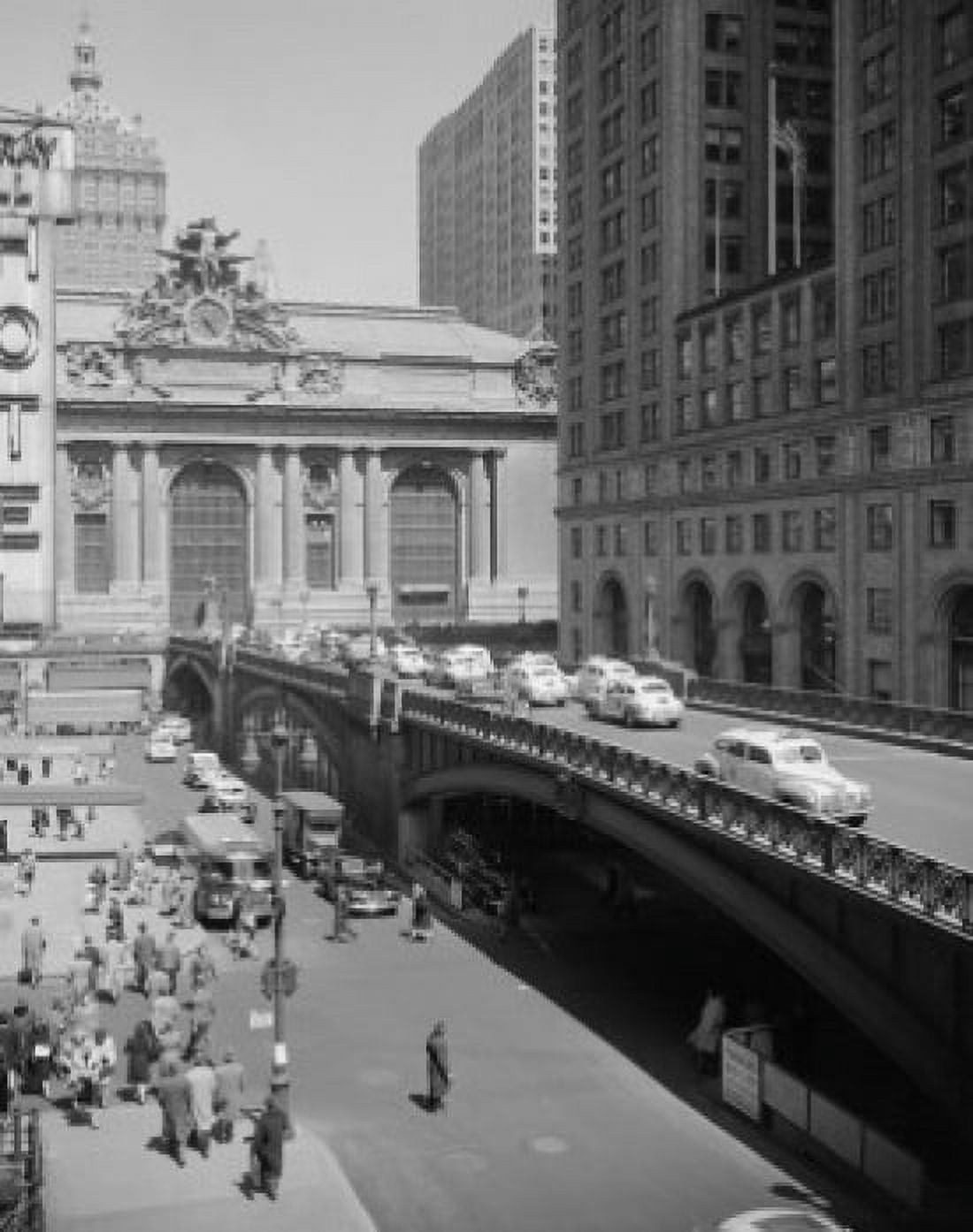 USA New York State New York City Upper Midtown Manhattan Grand Central Station out ramp on Park avenue Canvas Art - (24 x 36)