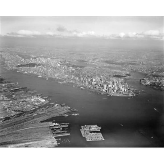 USA New York State New York City View From Over New Jersey Showing Manhattan & Part of Brooklyn & Queens - 18 x 24 in.