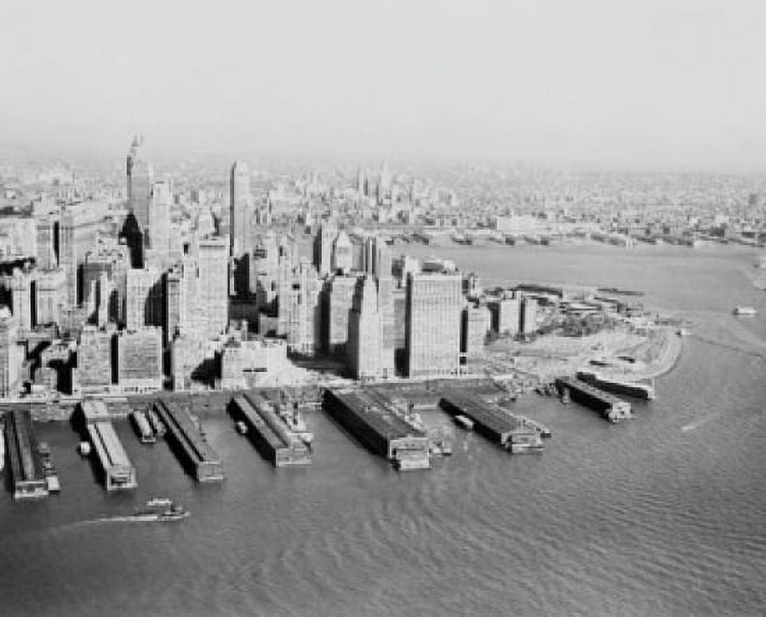 USA New York State New York City View looking East over lower Manhattan showing Brooklyn in the background Canvas Art - (24 x 36)