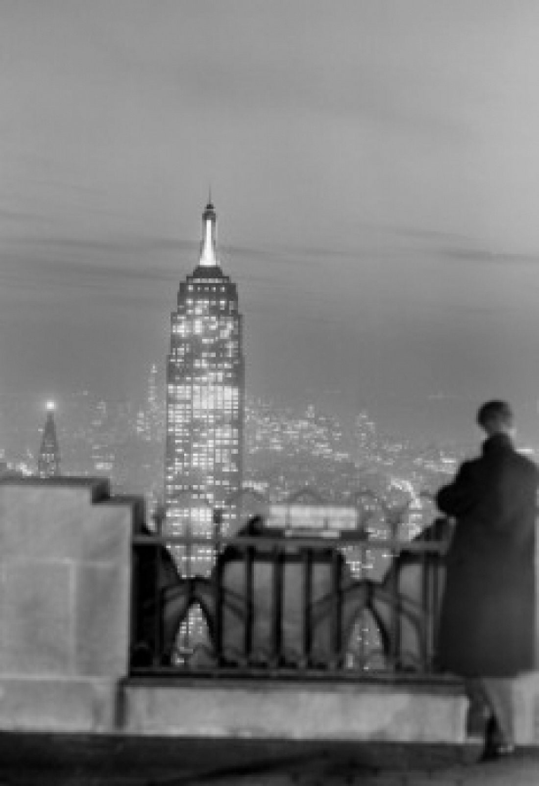 USA New York State New York City View of Manhattan at sunset Empire State Building in foreground Canvas Art - (24 x 36)
