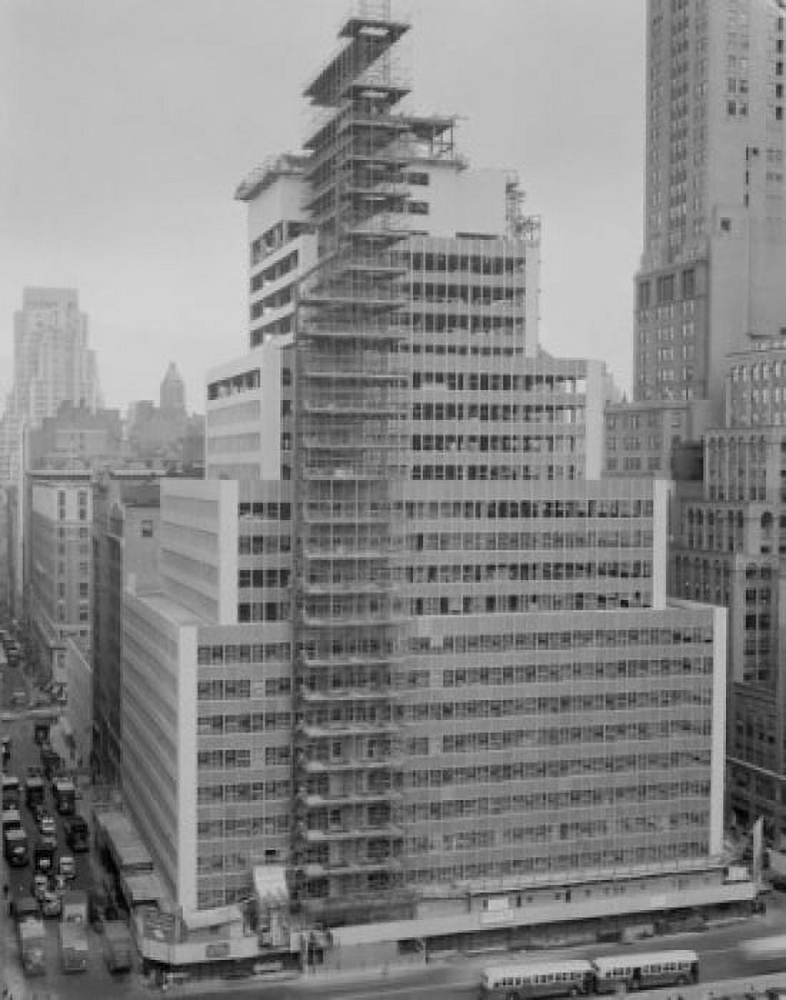 USA New York State New York City construction of new office building on Madison Avenue Canvas Art - (18 x 24)