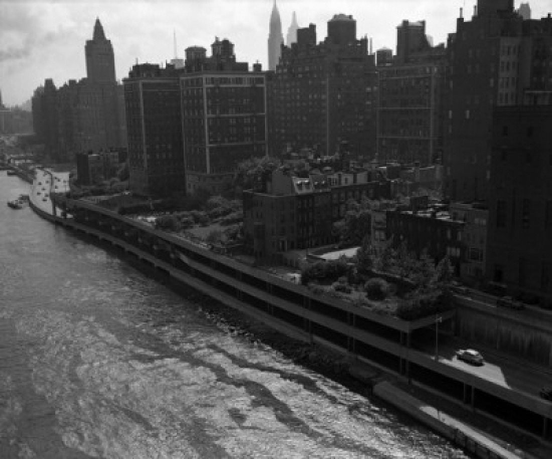 USA New York State New York city waterfront Canvas Art - (24 x 36)