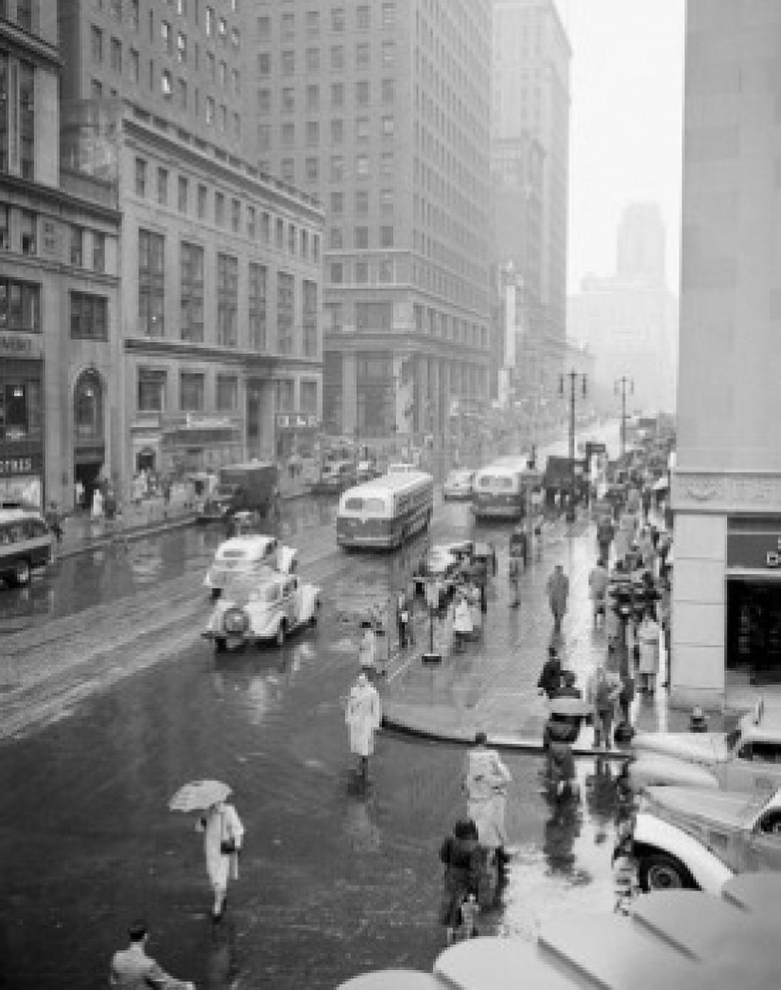 USA New york State New York City high angle view on street with traffic and people walking Canvas Art - (24 x 36)