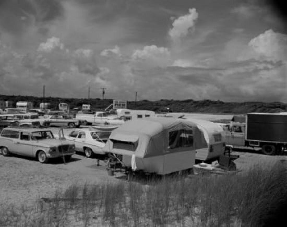 USA North Carolina Outer Banks camping Canvas Art - (18 x 24)