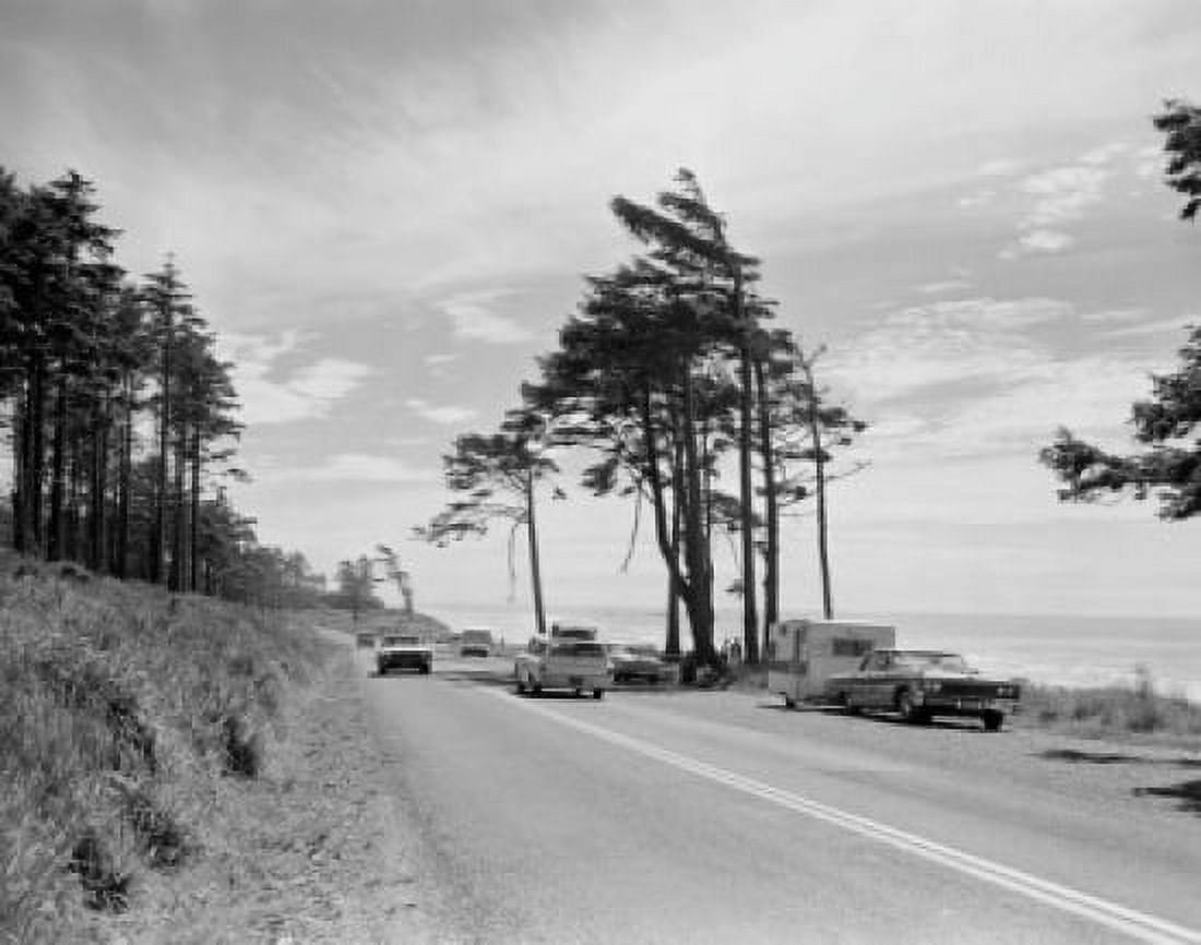 USA Olympic National Park campers and trailers along Washington coast on Highway 101 Canvas Art -  (24 x 36)