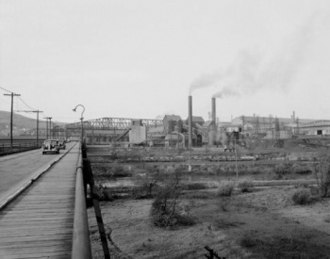 USA Pennsylvania Betlehem steel plant Canvas Art - (24 x 36)