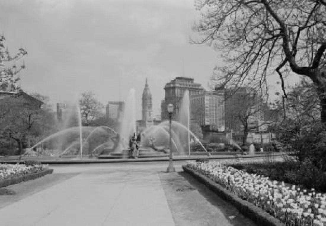 USA Pennsylvania Philadelphia Fountains at Logan Circle with midtown skyline in background Canvas Art - (18 x 24)