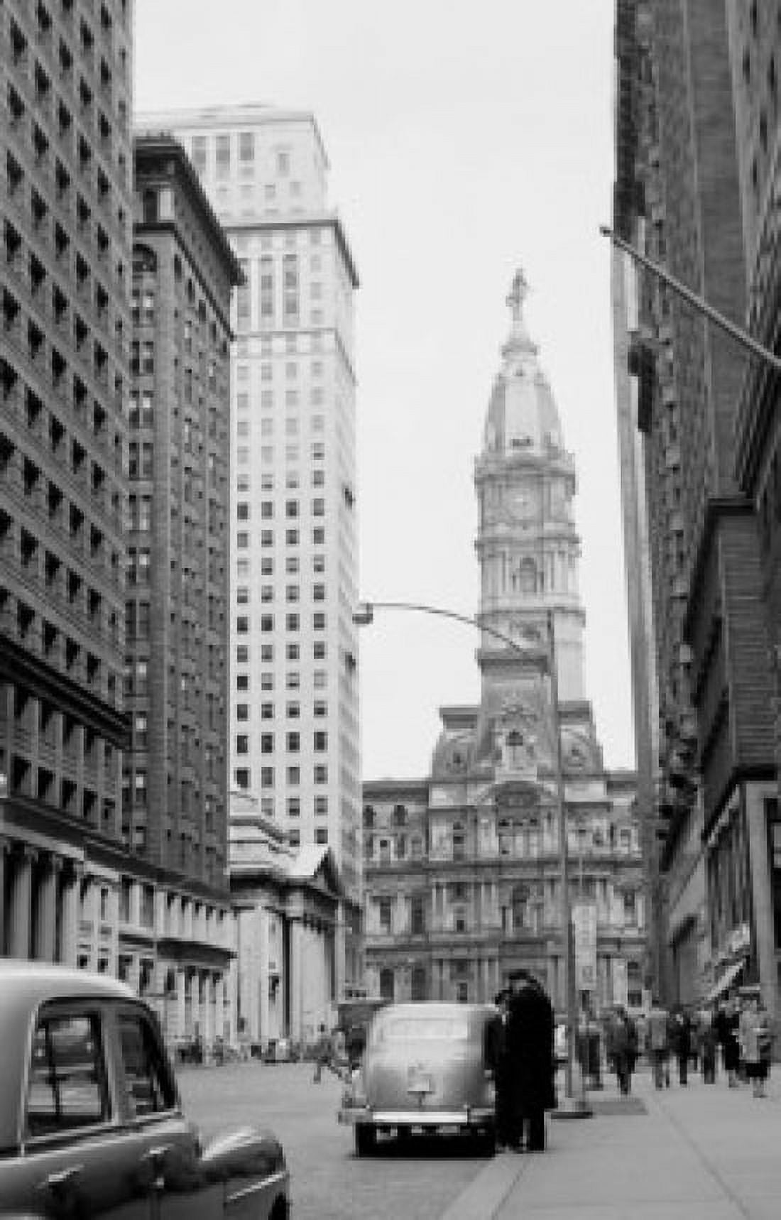 USA Pennsylvania Philadelphia street scene with City Hall in center Canvas Art - (18 x 24)