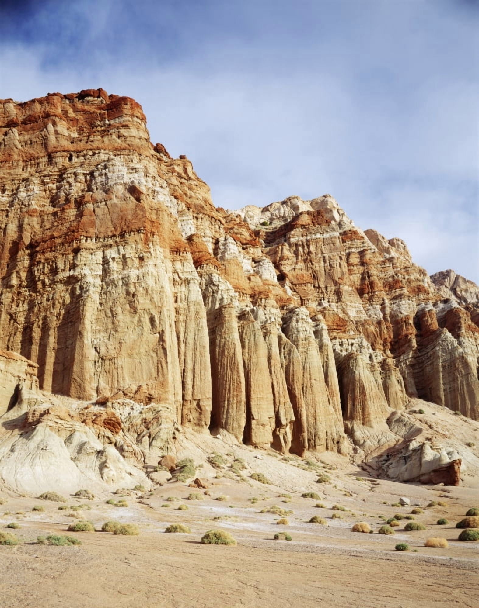 USA Red Cliffs Desert Preserve California Red Rock Canyon State Park Canvas Art - Greg Vaughn Design Pics (13 x 17)