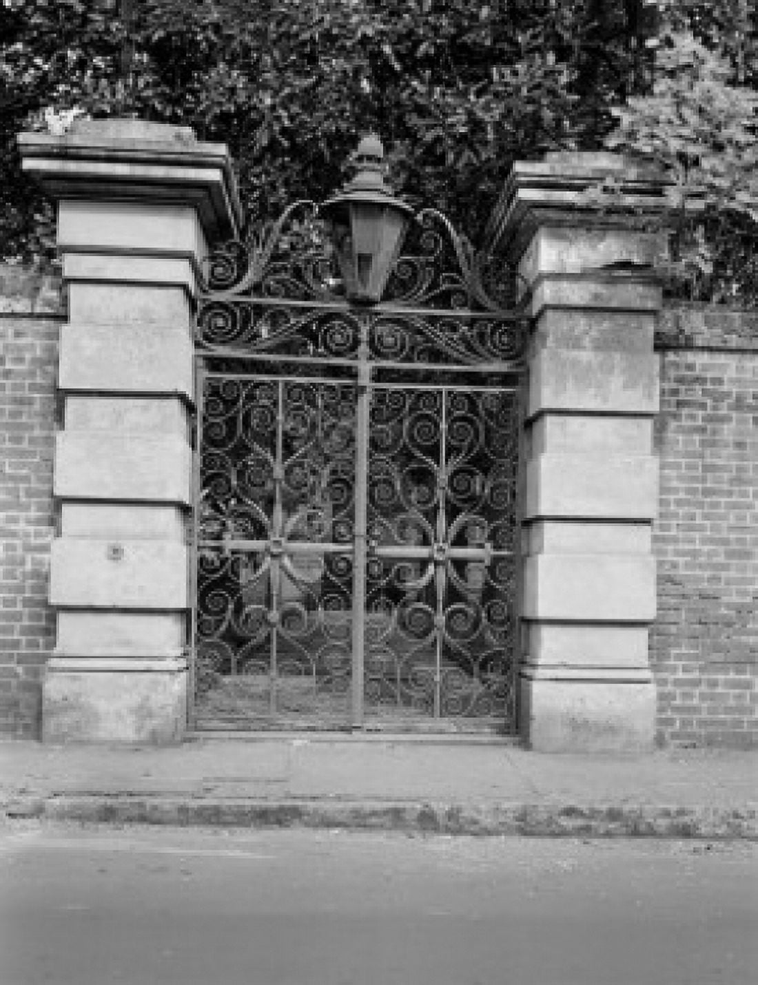 USA South Carolina Charlseton Sword Gates 1815-1820 Canvas Art - (24 x 36)