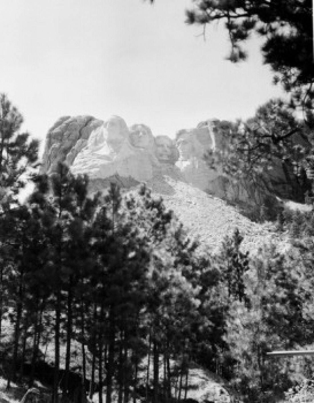 USA South Dakota Mount Rushmore National Memorial Canvas Art - (18 x 24)