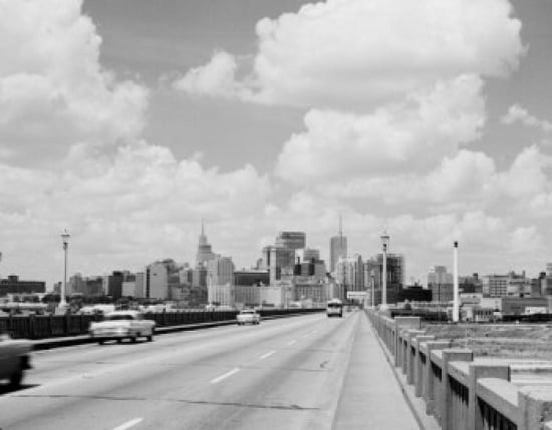USA Texas Dallas skyline Canvas Art - (18 x 24)