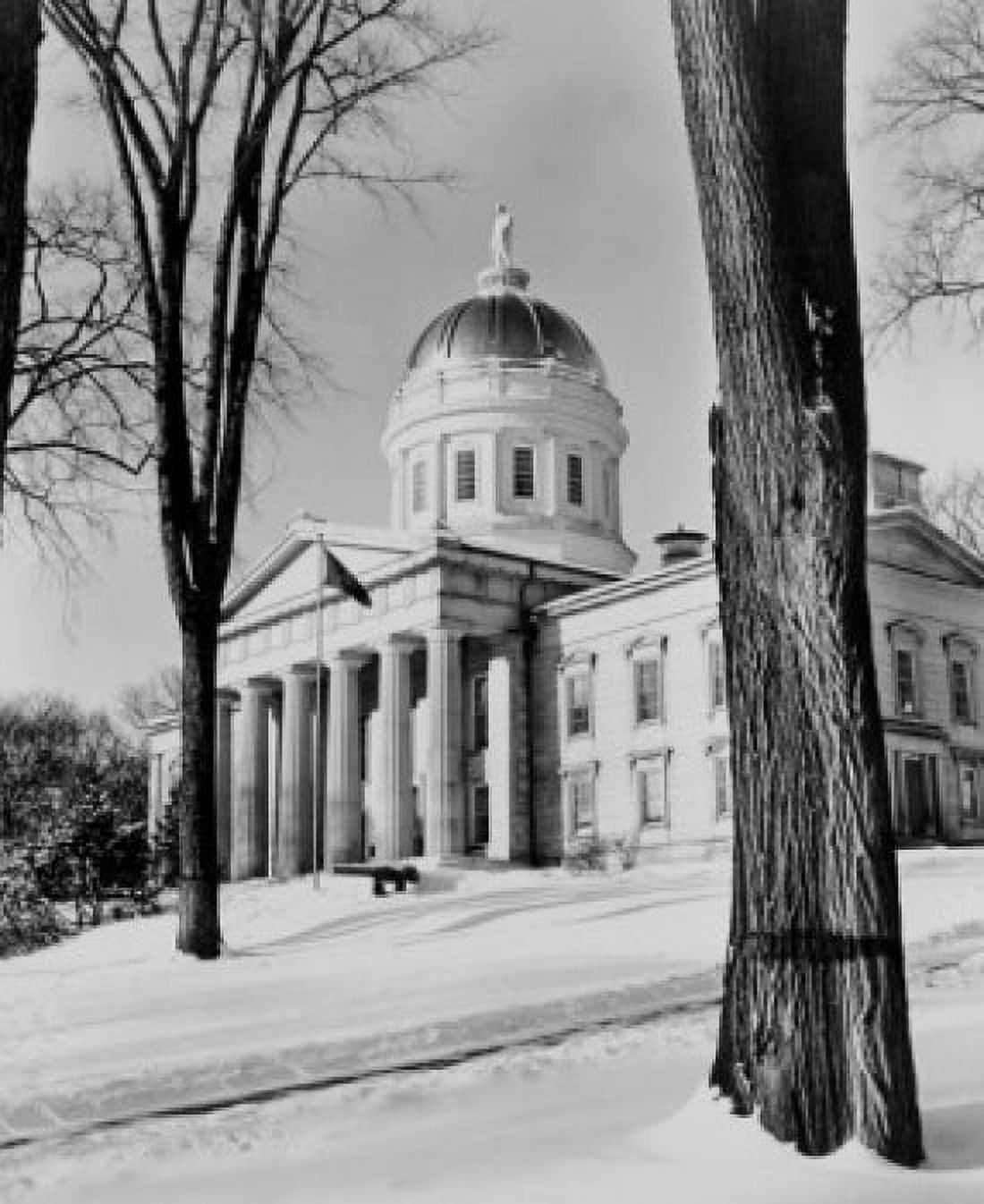USA Vermont Montpelier State Capitoll of Vermont in winter Canvas Art - (18 x 24)