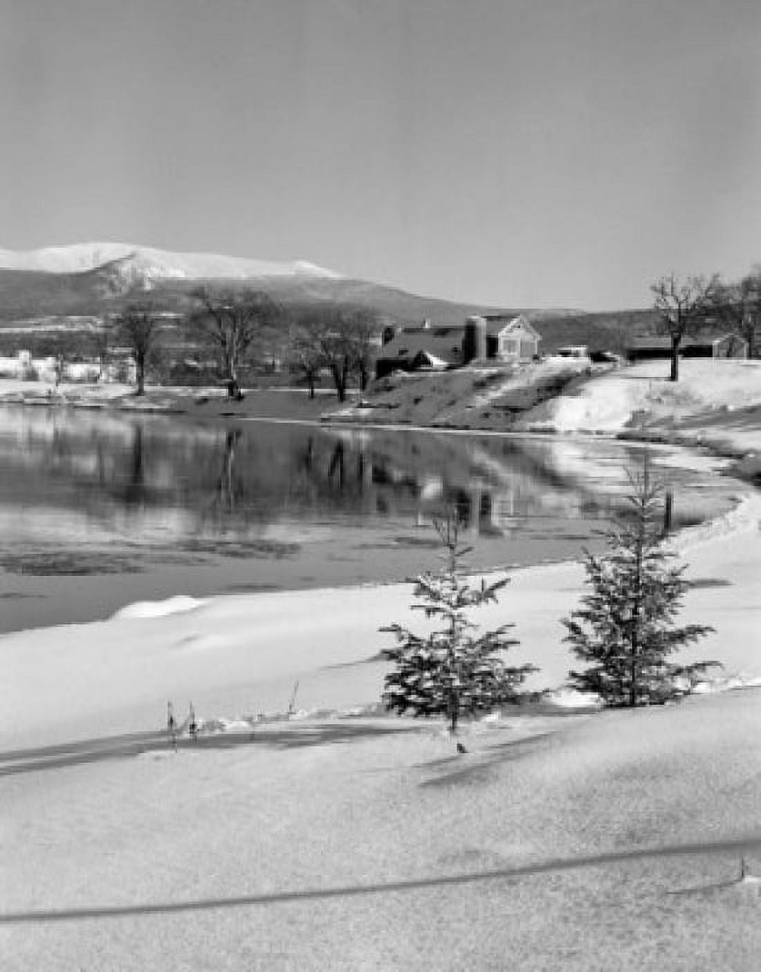 USA Vermont winter landscape with lake Canvas Art - (18 x 24)